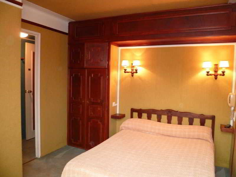 Hotel Pb - Paris-Barcelone ペルピニャン エクステリア 写真