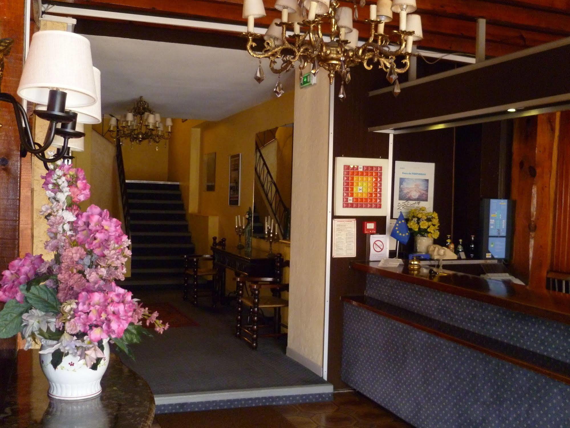Hotel Pb - Paris-Barcelone ペルピニャン エクステリア 写真