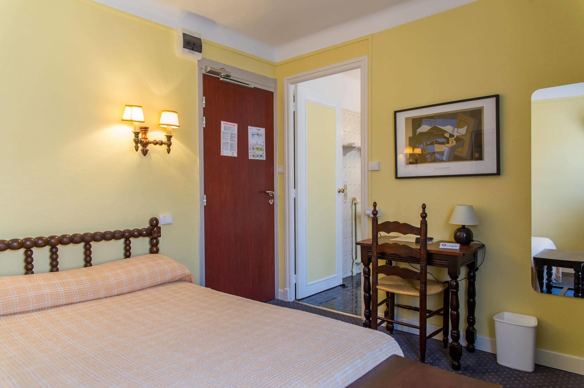 Hotel Pb - Paris-Barcelone ペルピニャン エクステリア 写真